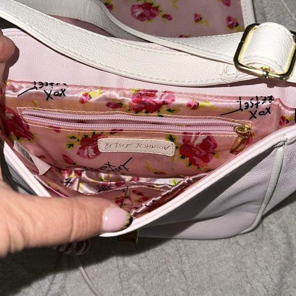 Betsey Johnson telephone bag pink daisies - Picture 5 of 7
